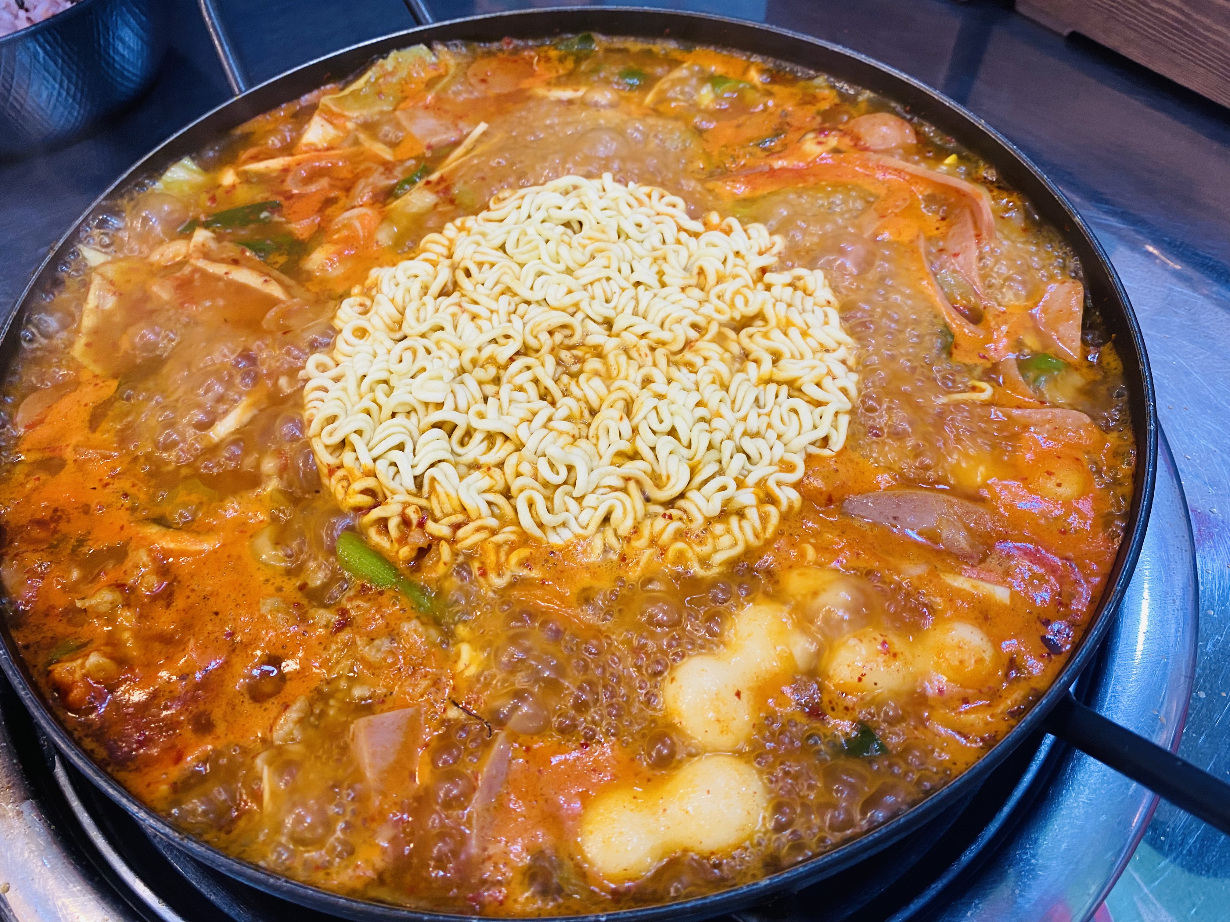 부대찌개잘하는남자 신논현역 본점 강남 부대찌개 맛집 1인분에 만원